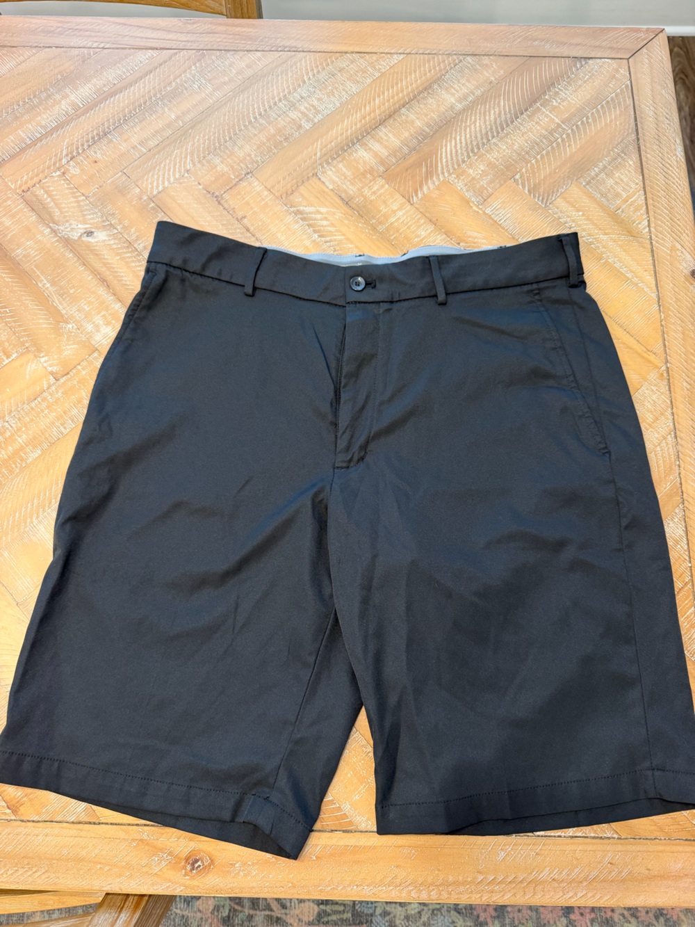 Walter Hagen Black Flat-Front Men's Shorts